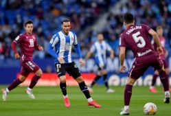 雷竞技入口 -转会期体能课后；里昂单刀错失备战西甲；更衣室稳定；细节决定成败的简单介绍