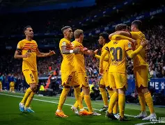 从今晨巴塞罗那调整名单以备国王杯到里程碑夜上海申花豪取连胜，布莱顿围绕法甲防线松动的简单介绍